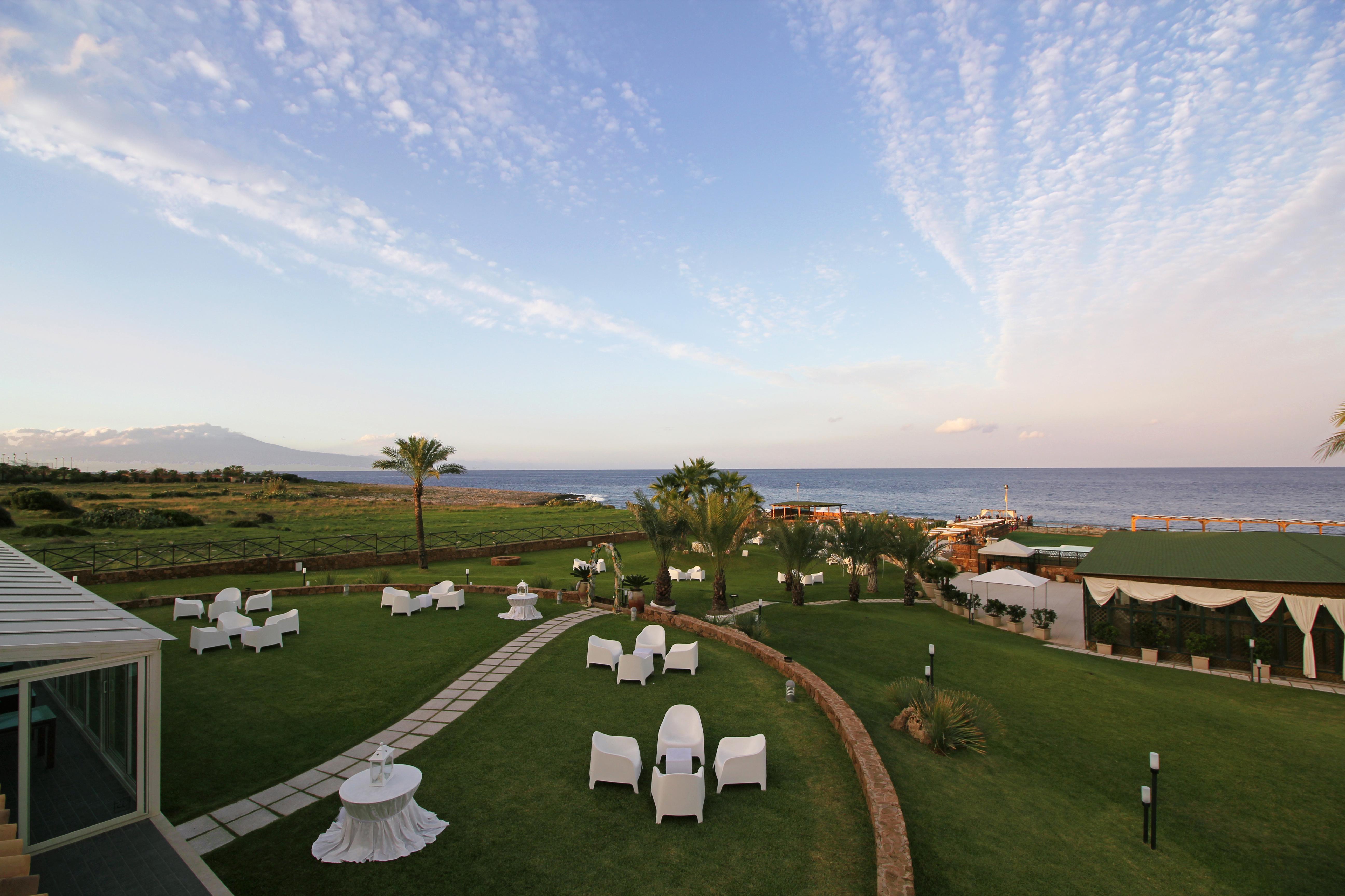 Capo Campolato Hotel