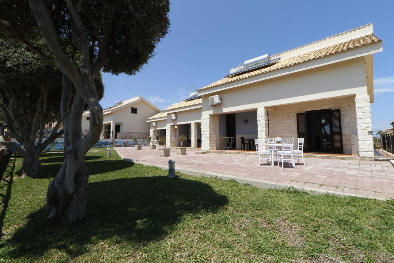 Capo Campolato Hotel 4*