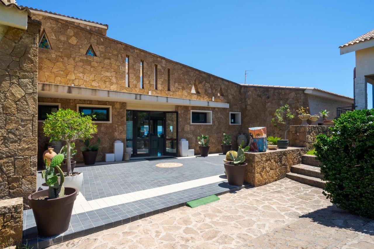 Capo Campolato 4* Brucoli